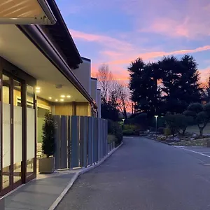 Iris Hotel